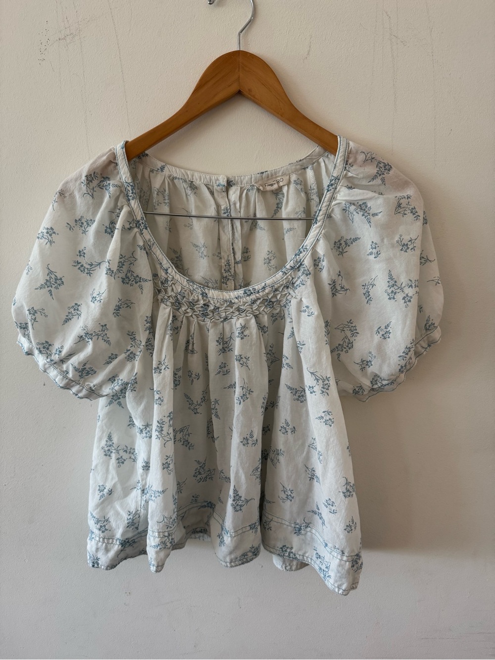 Anthropologie Pilcro Blue Floral Peasant Top, Small